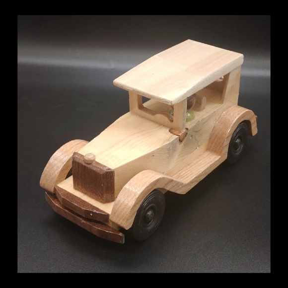 Hand Carved Wood Car with Cute Driver - Picture 2 of 8